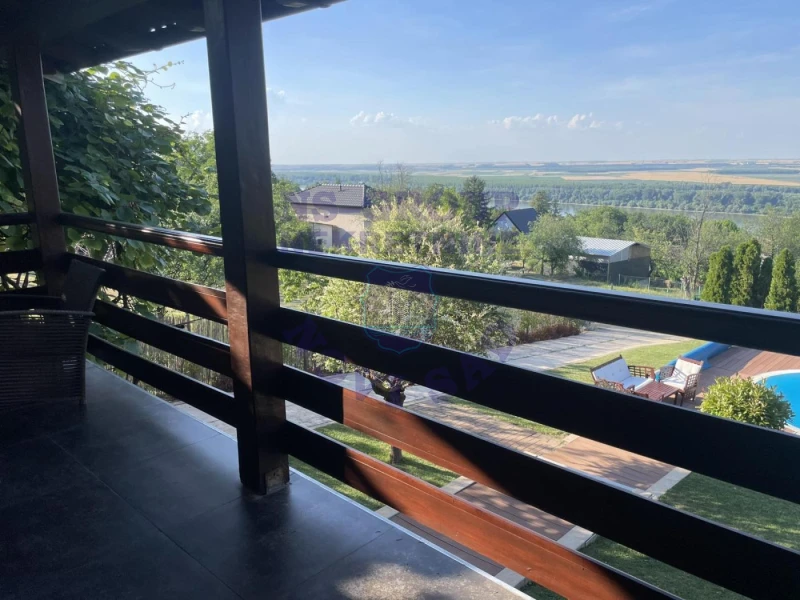 kuca na prodaju Stari Slankamen 153m2 572392
