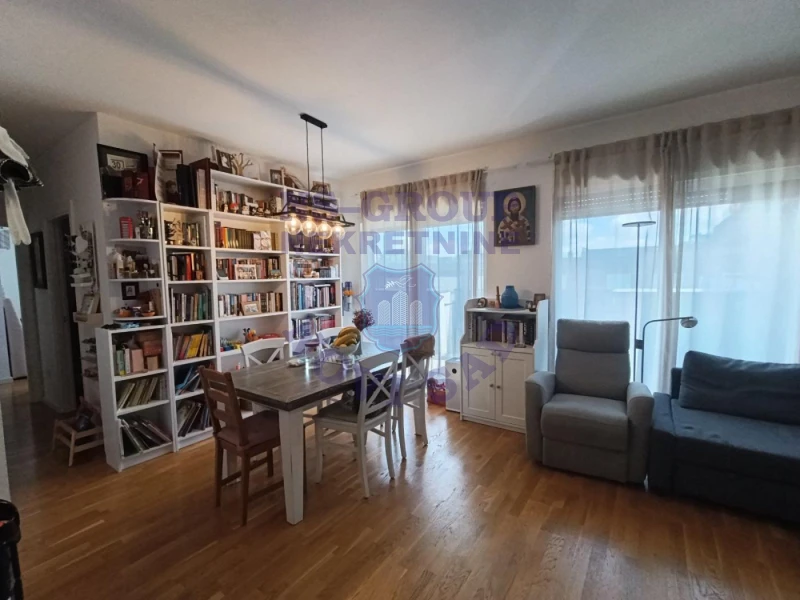 stan na prodaju Novi Sad 67m2 572623