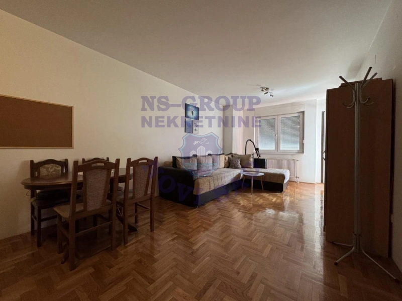 stan na prodaju Novi Sad, 45m2 572639