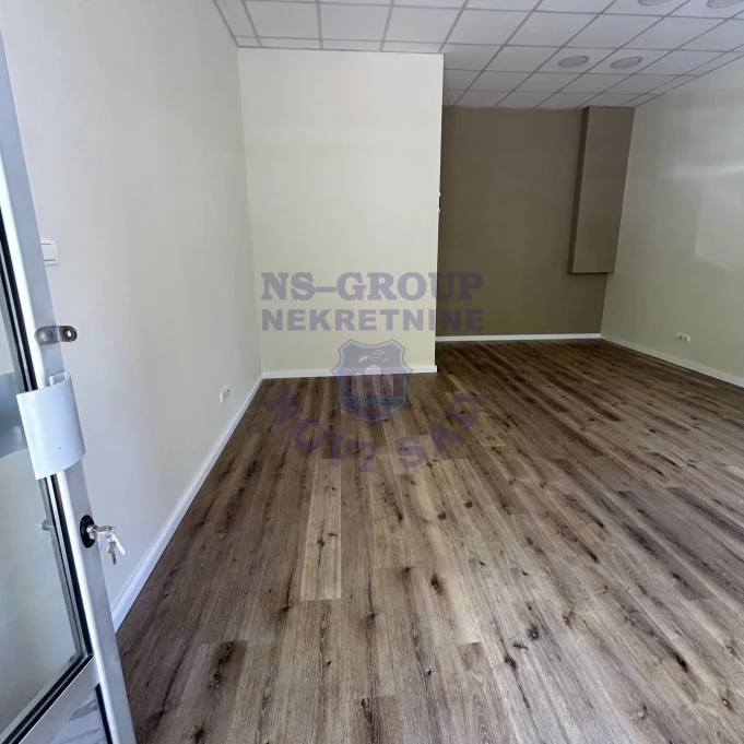 lokal za izdavanje Novi Sad 33m2 16640