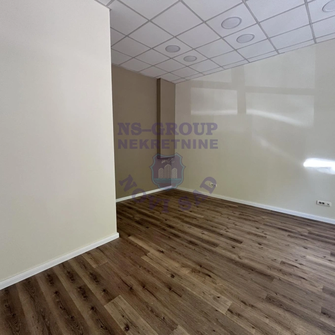 lokal za izdavanje Novi Sad 33m2 16640