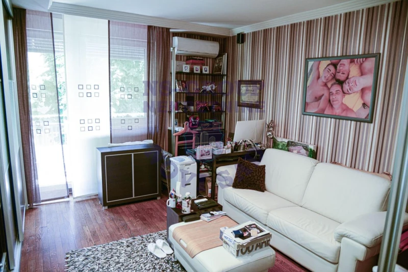 stan na prodaju Novi Sad 140m2 571661