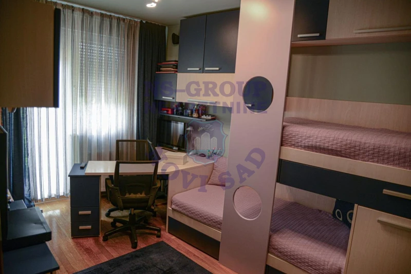 stan na prodaju Novi Sad 140m2 571661