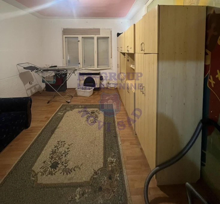 kuca na prodaju Kać 1020m2 572647