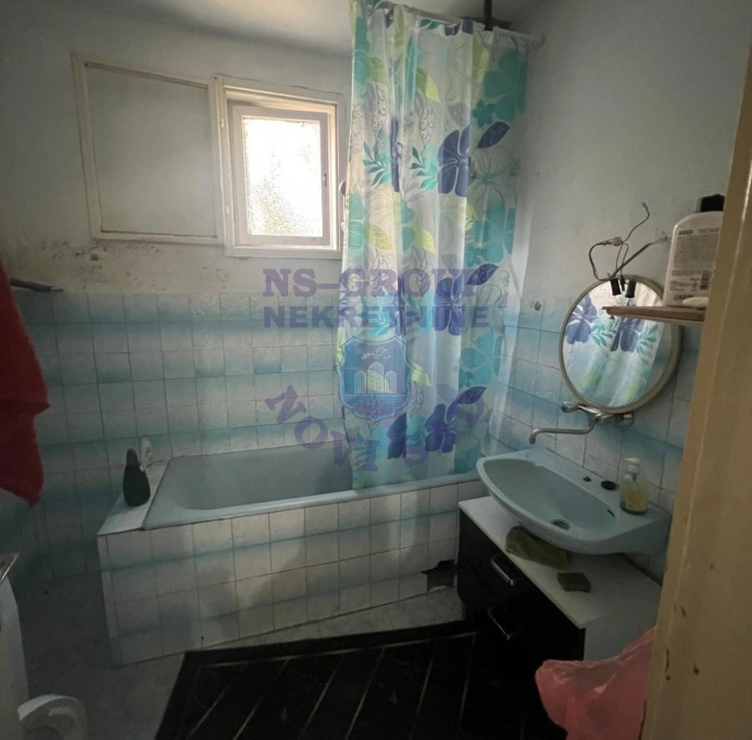 kuca na prodaju Kać 1020m2 572647