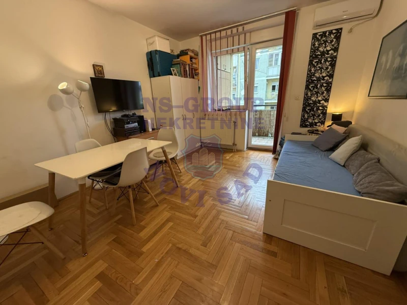 stan na prodaju Novi Sad, 33m2 572780