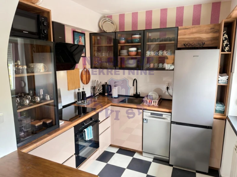 kuca na prodaju Novi Sad 276m2 572777