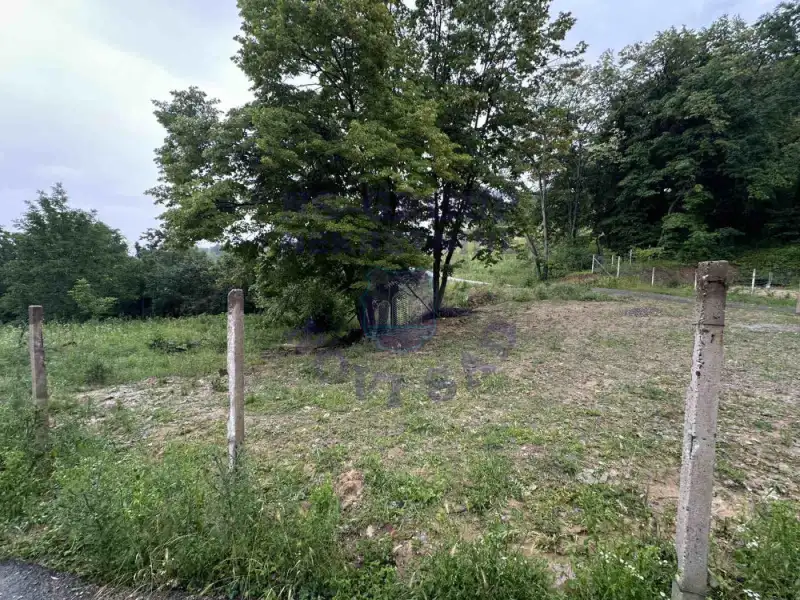 plac na prodaju Sremska Kamenica 898m2 572781
