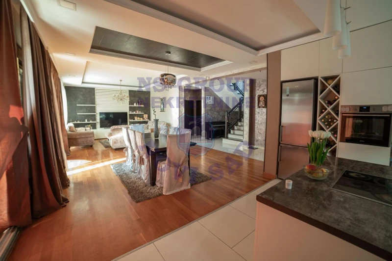 kuca na prodaju Novi Sad, 226m2 572700