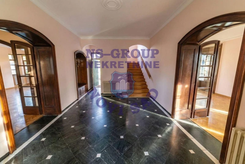kuca za izdavanje Novi Sad 324m2 16678