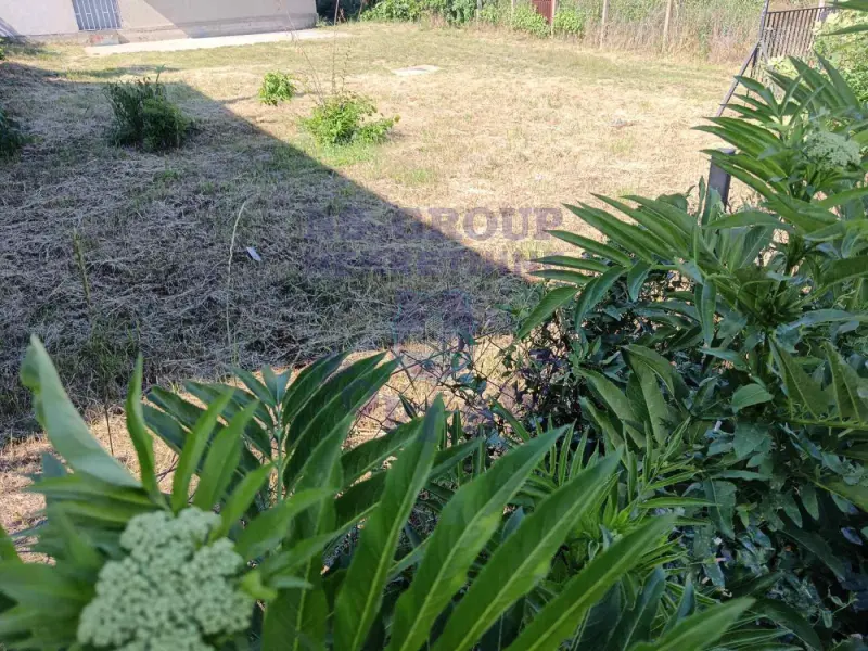 plac na prodaju Novi Sad 300m2 572814