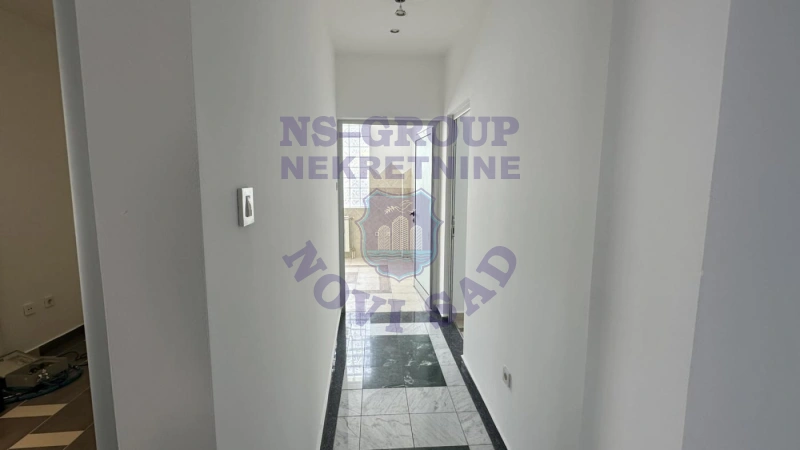 lokal za izdavanje Novi Sad 250m2 16690