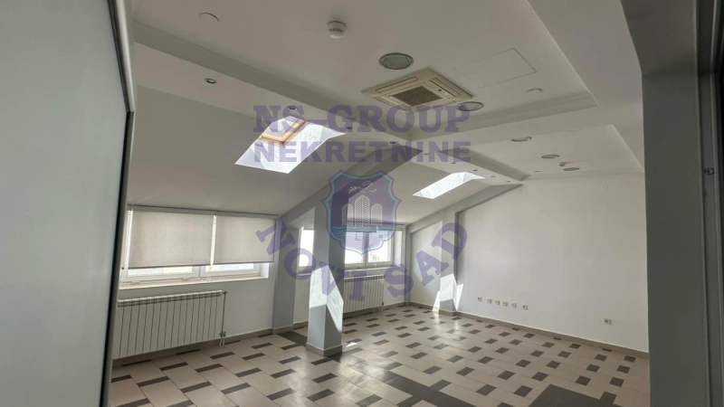 lokal za izdavanje Novi Sad 250m2 16690