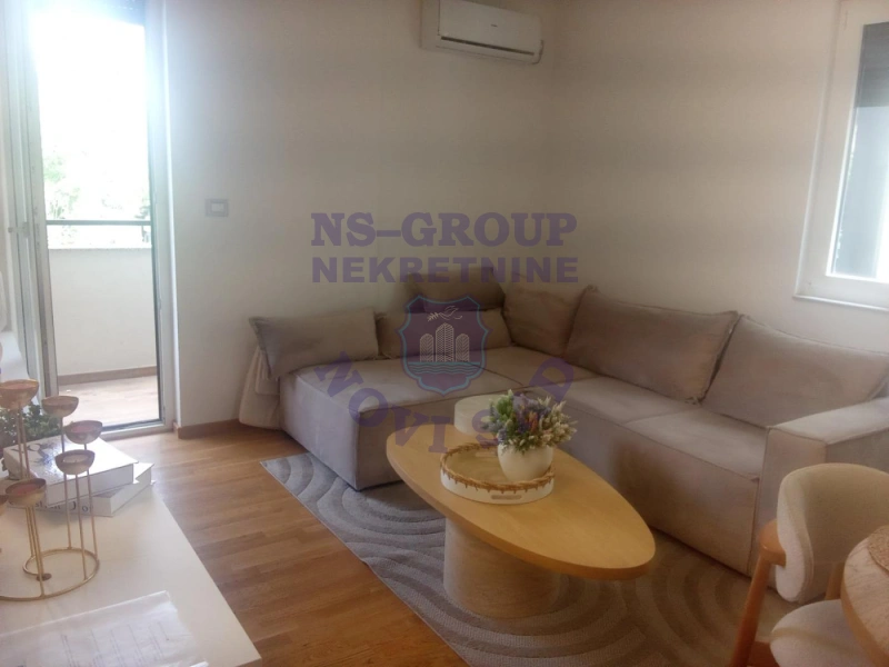 stan na prodaju Novi Sad, 50m2 572906