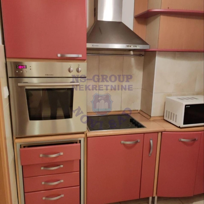 stan za izdavanje Novi Sad 94m2 16710