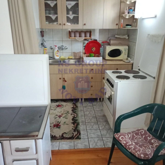 kuca na prodaju Čenej, 50m2 16618