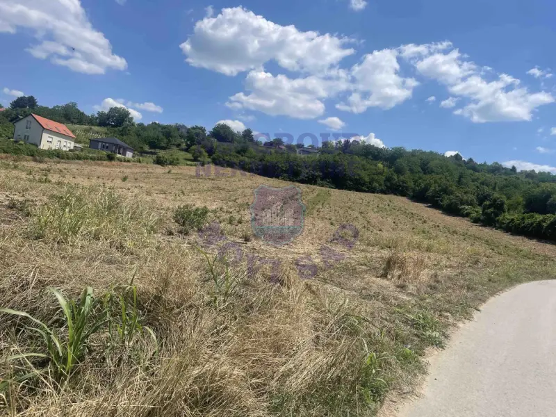 plac na prodaju Petrovaradin 595m2 572851