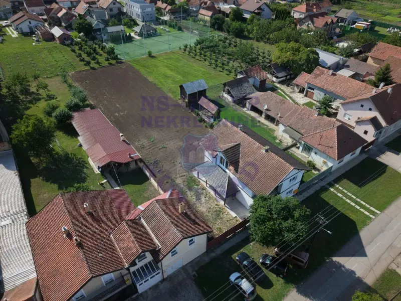 kuca na prodaju Temerin 250m2 573107
