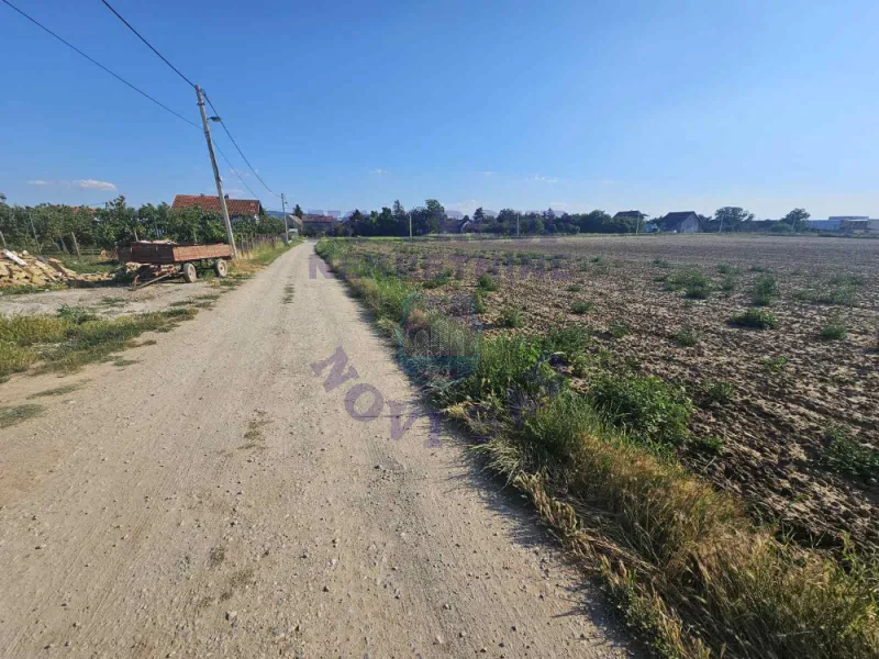plac na prodaju Futog, 740m2 573187
