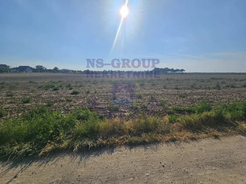 plac na prodaju Futog 740m2 573187