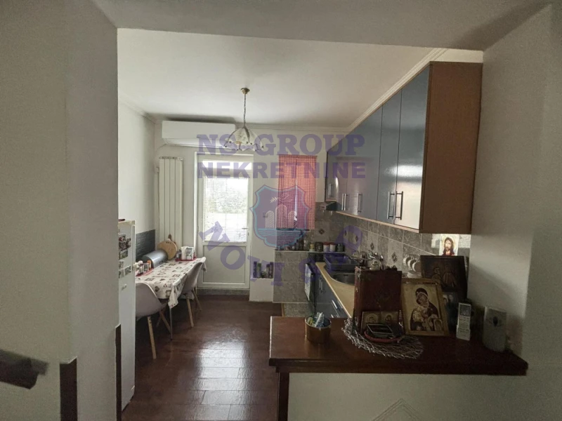 kuca na prodaju Bački Jarak 218m2 573116