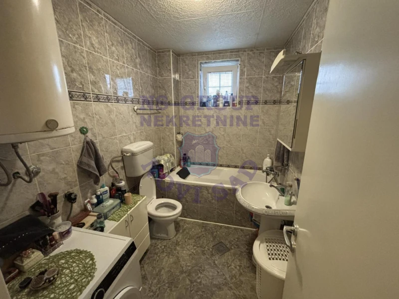 kuca na prodaju Bački Jarak 218m2 573116