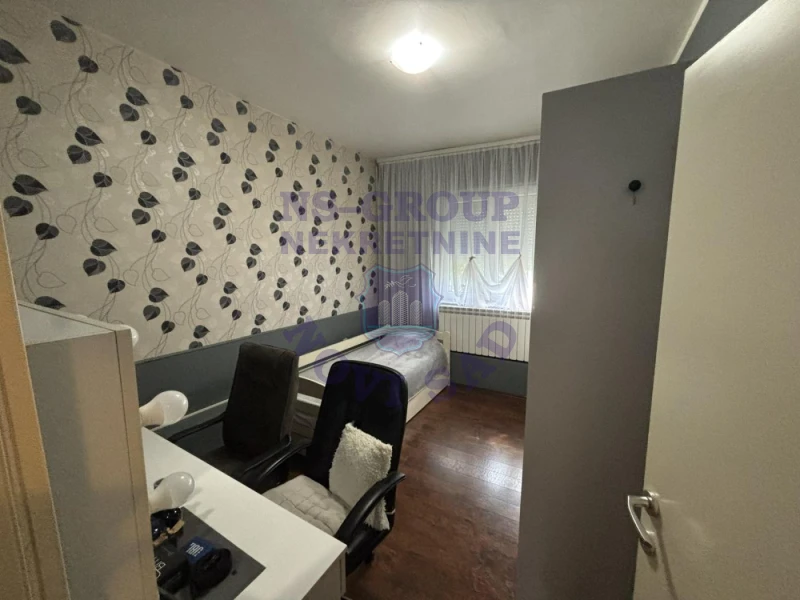 kuca na prodaju Bački Jarak 218m2 573116