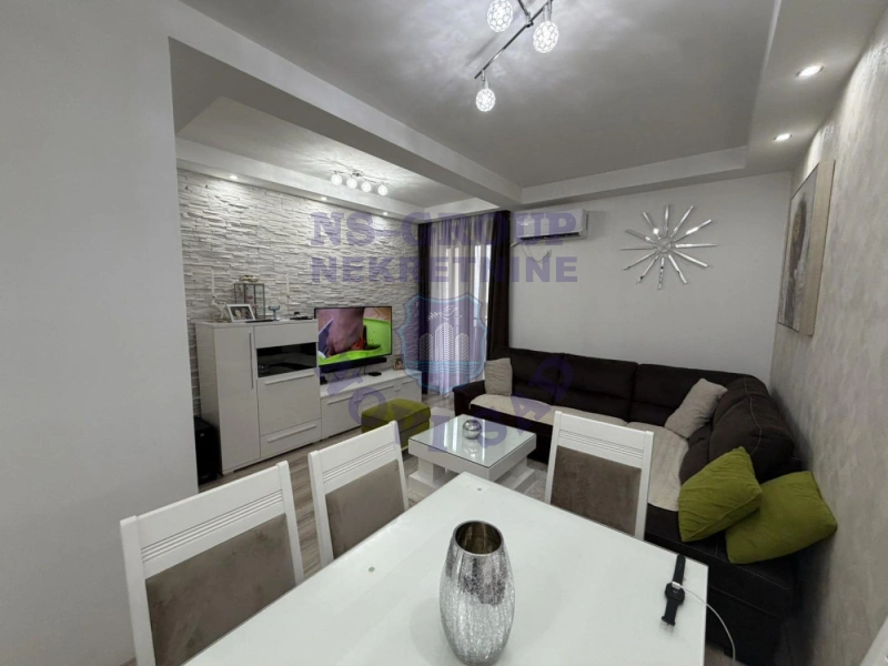 stan na prodaju Novi Sad 46m2 573270