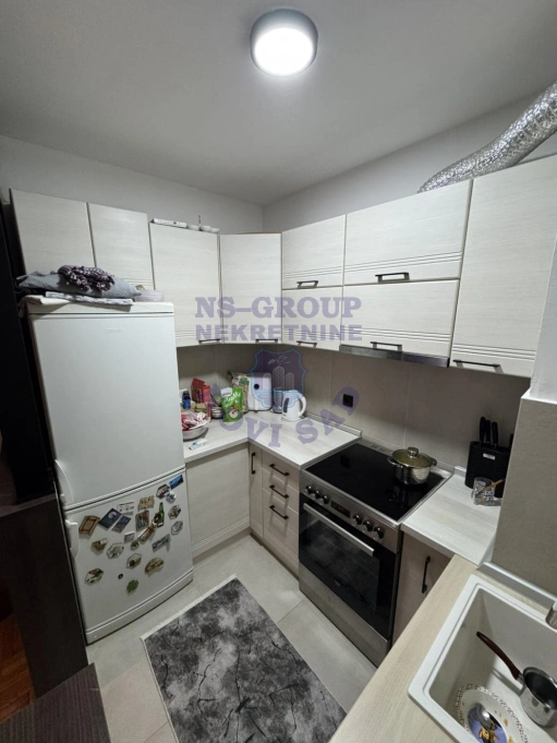 stan na prodaju Novi Sad 80m2 564674