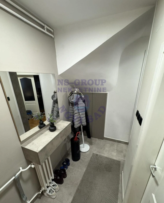 stan na prodaju Novi Sad 80m2 564674