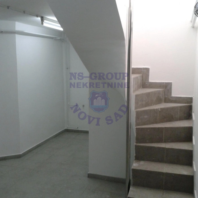 lokal na prodaju Novi Sad 120m2 561129