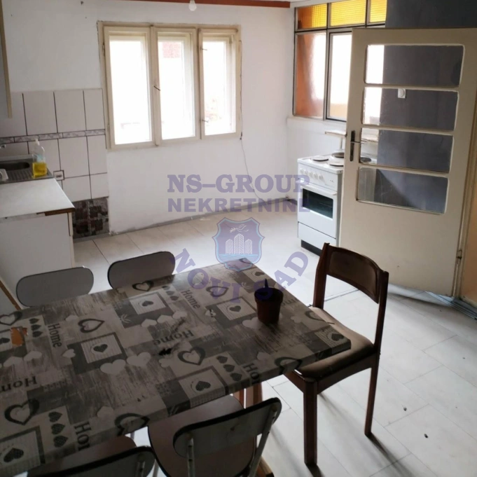 kuca na prodaju Vrdnik 65m2 573036