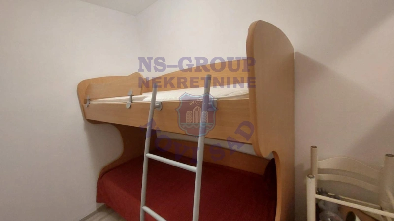 stan na prodaju Vrdnik 78m2 573437
