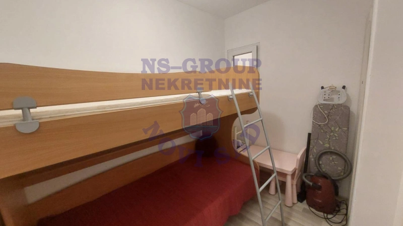stan na prodaju Vrdnik 78m2 573437