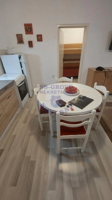 stan na prodaju Vrdnik 78m2 573437