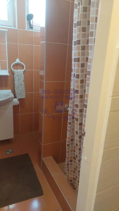 stan na prodaju Vrdnik 78m2 573437