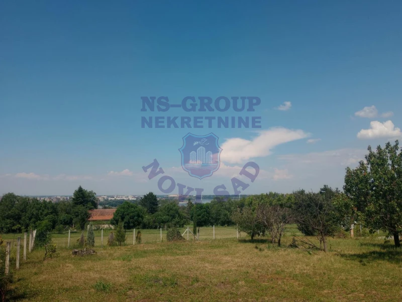 plac na prodaju Sremska Kamenica 550m2 573092
