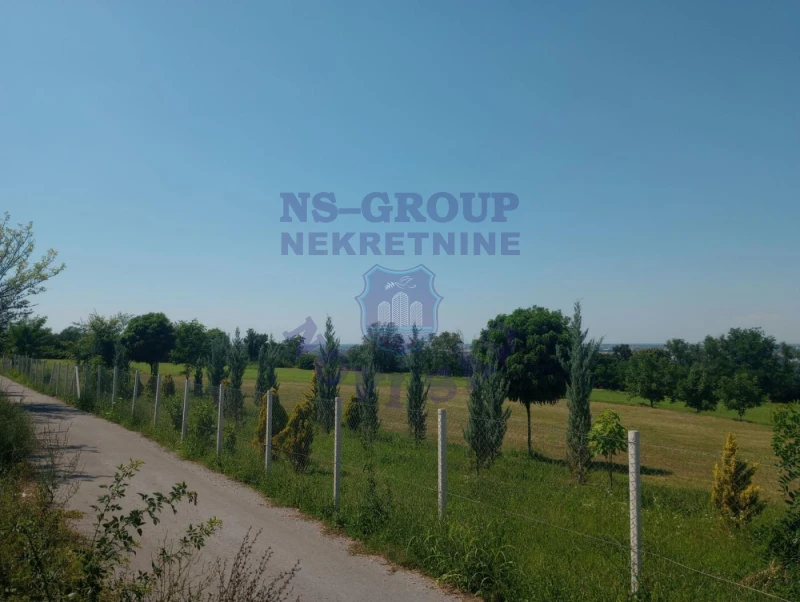 plac na prodaju Sremska Kamenica 550m2 573092