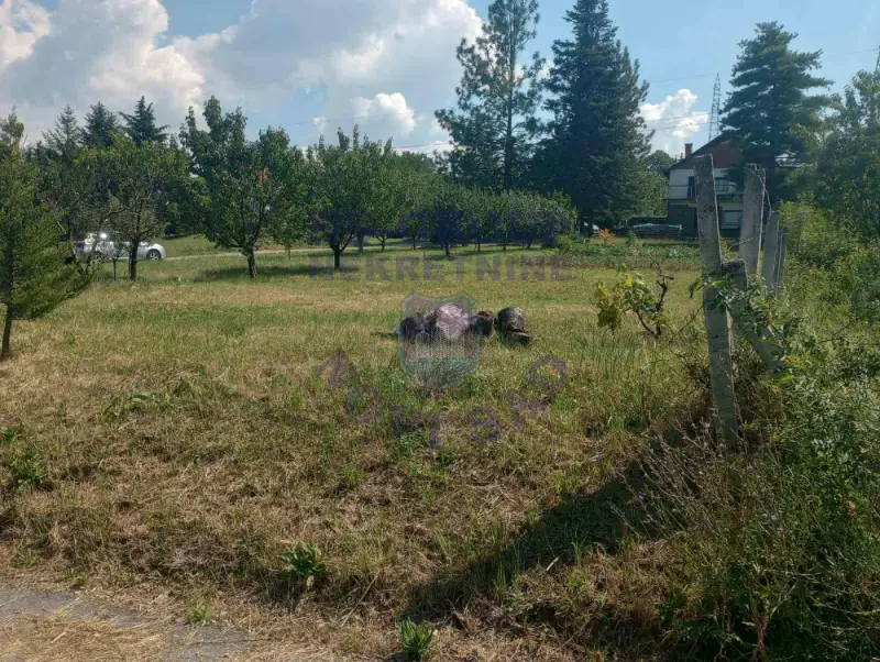 plac na prodaju Sremska Kamenica 550m2 573092
