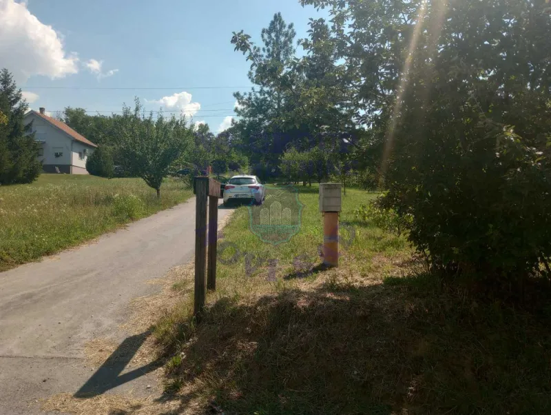 plac na prodaju Sremska Kamenica 550m2 573092