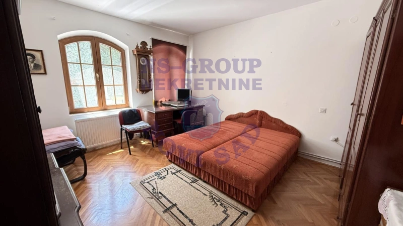kuca na prodaju Sremska Kamenica 336m2 573373
