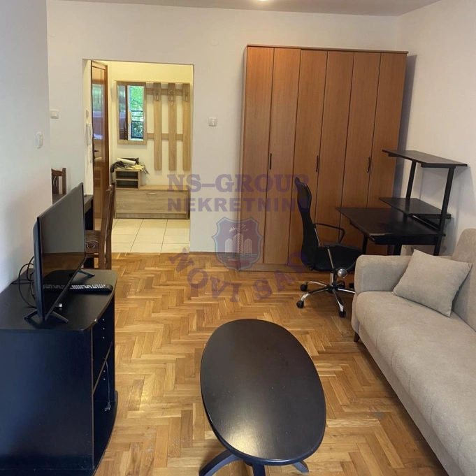 stan za izdavanje Novi Sad 28m2 16768
