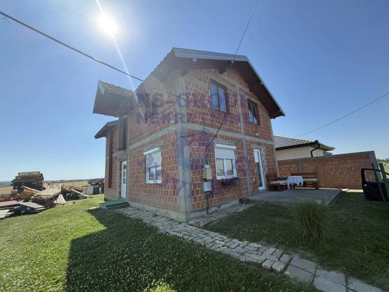 kuca na prodaju Veternik 120m2 573465
