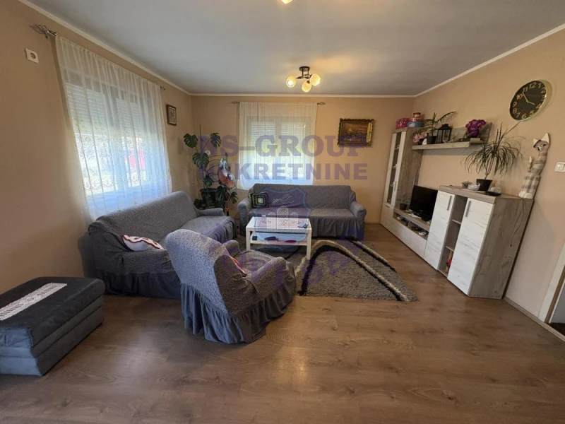 kuca na prodaju Veternik 120m2 573465