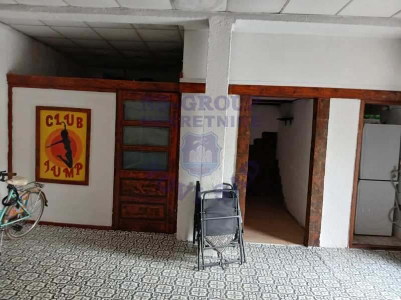 lokal za izdavanje Novi Sad 90m2 16751