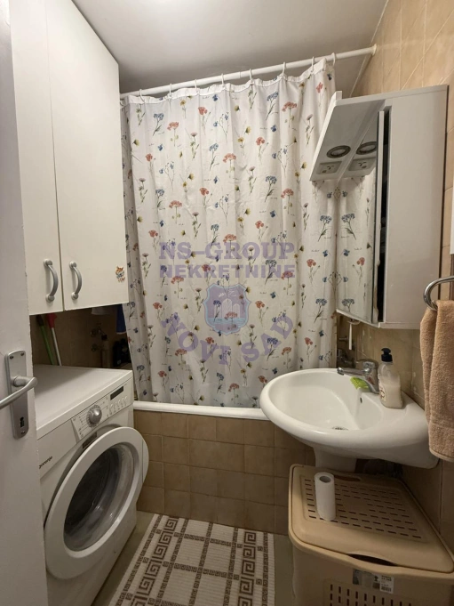 stan na prodaju Novi Sad 65m2 573598