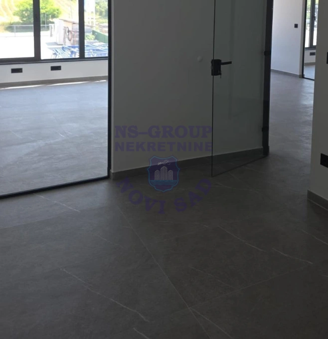 lokal za izdavanje Petrovaradin 600m2 16779