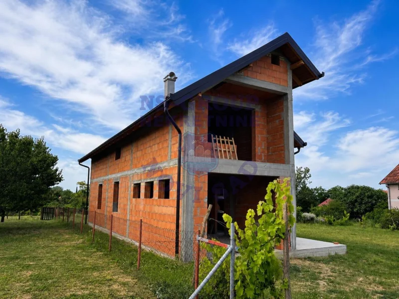 kuca na prodaju Petrovaradin, 189m2 565575