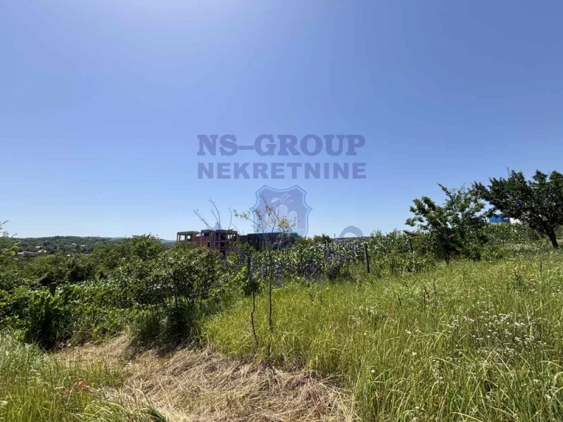 plac na prodaju Sremska Kamenica 530m2 573493