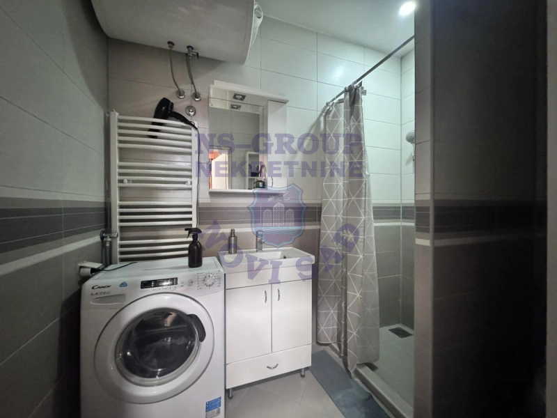 lokal na prodaju Novi Sad 74m2 573687